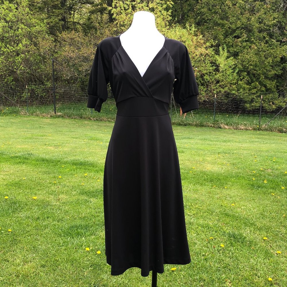 Short Sleeve Black Dress